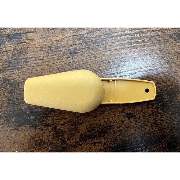 Tupperware Mini Scoop Gold Yellow 878-6 Vintage 5.5” Long Kitchen Utensil - Picture 2 of 2